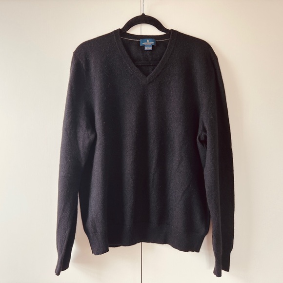 Vintage Brooks Brothers Black Cashmere V-neck Sweater - Picture 1 of 2